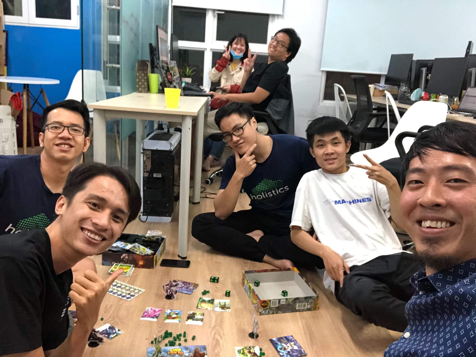 Play boardgame and Poker